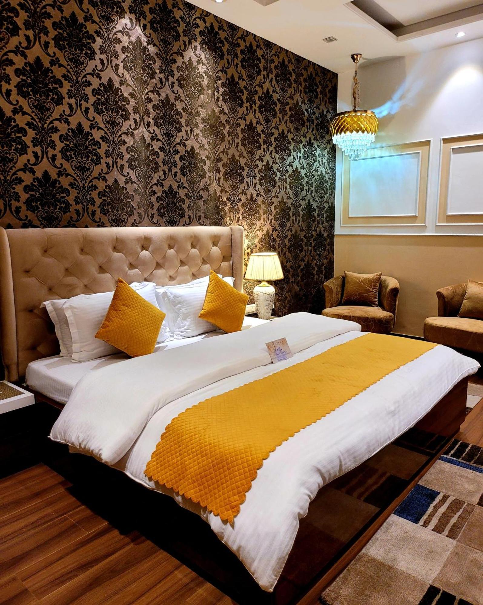 Victorian Elegance Luxury Stays อัมริตสา ภายนอก รูปภาพ
