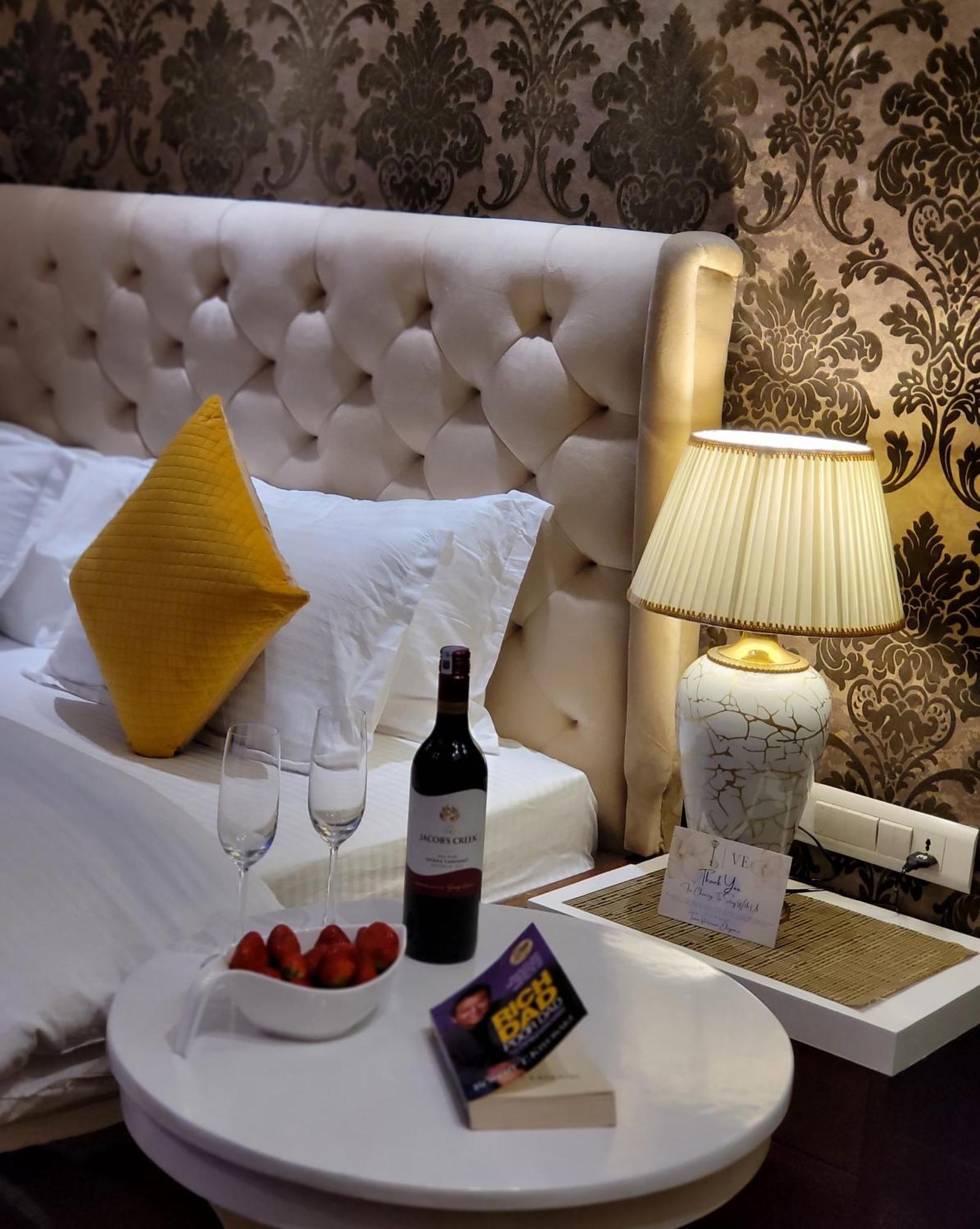 Victorian Elegance Luxury Stays อัมริตสา ภายนอก รูปภาพ