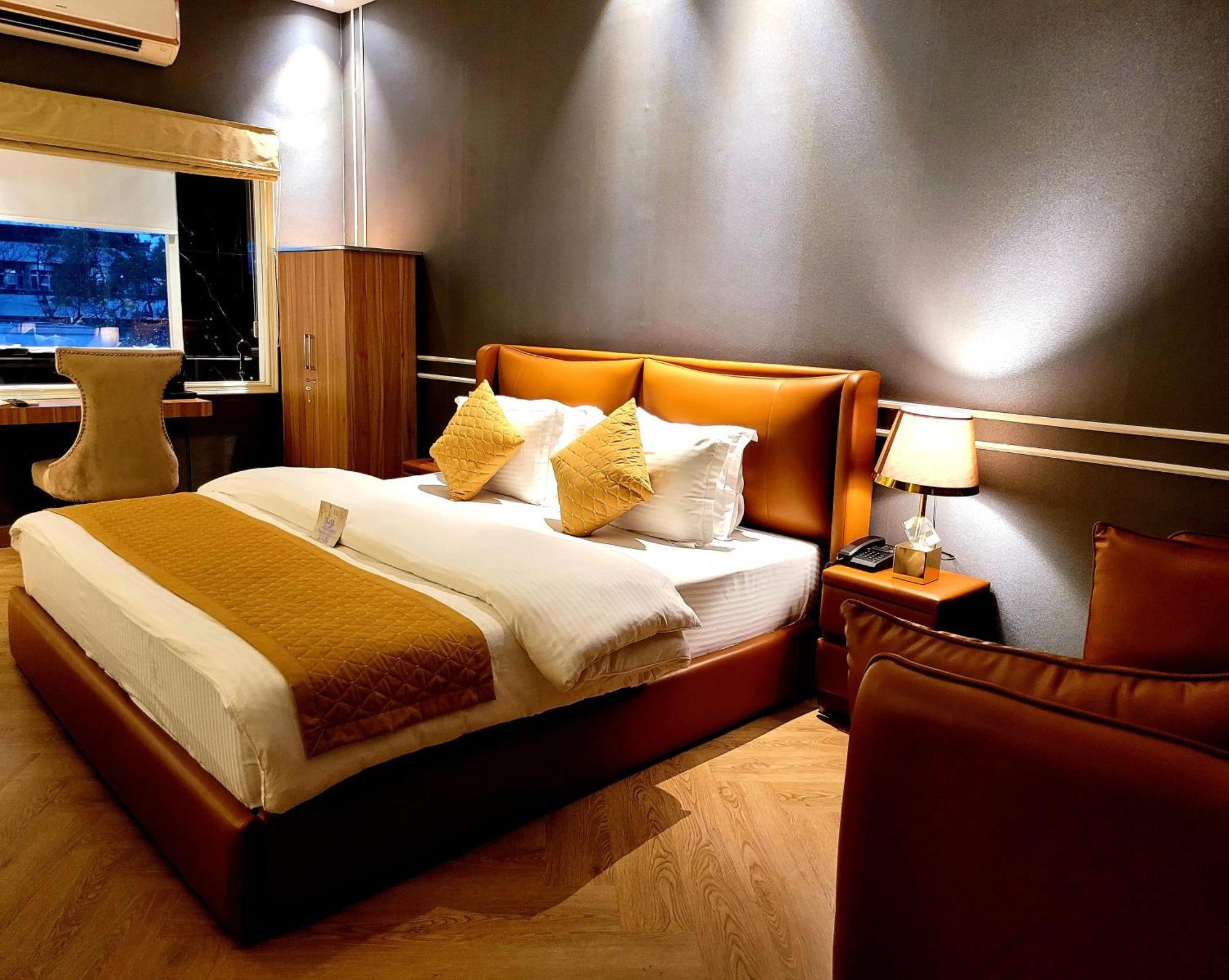 Victorian Elegance Luxury Stays อัมริตสา ภายนอก รูปภาพ