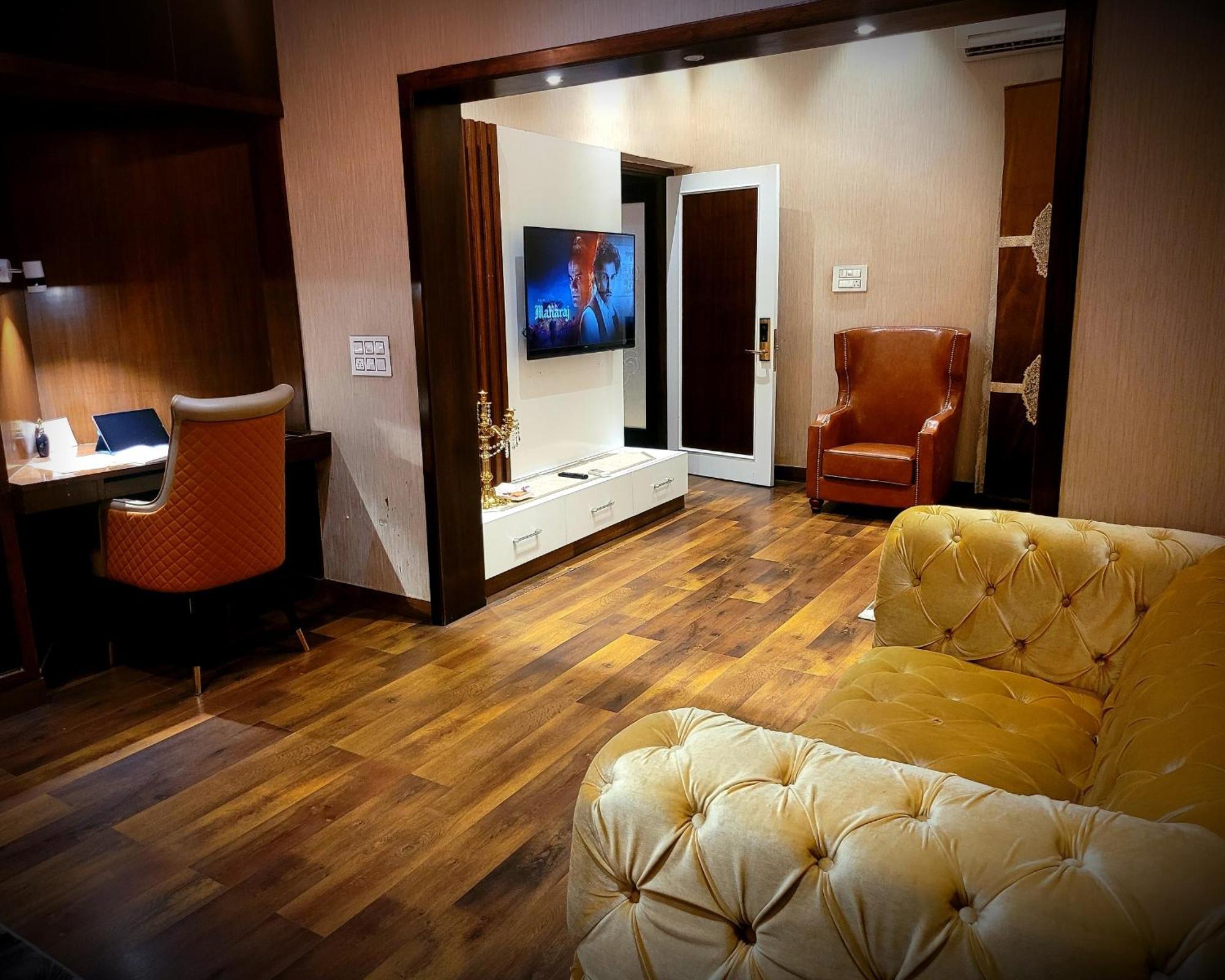 Victorian Elegance Luxury Stays อัมริตสา ภายนอก รูปภาพ