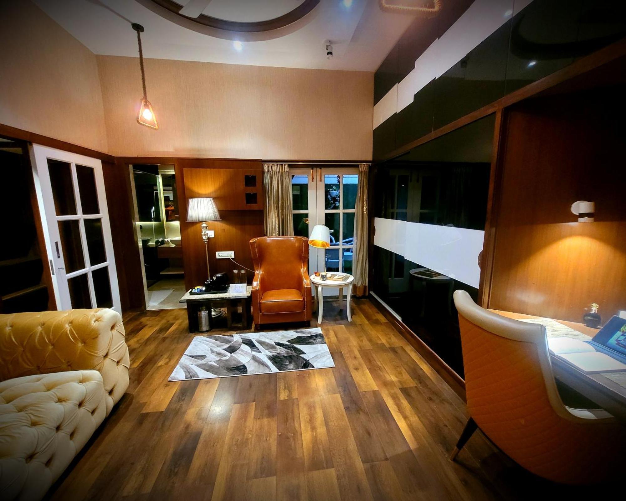 Victorian Elegance Luxury Stays อัมริตสา ภายนอก รูปภาพ